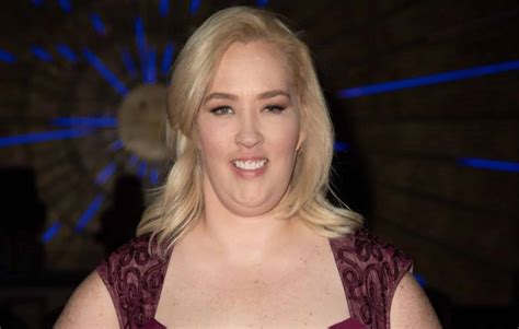 When her daughter has a severe heart attack, she and Boo Boo get her a pig heart down at the farm. . Mama june wikipedia